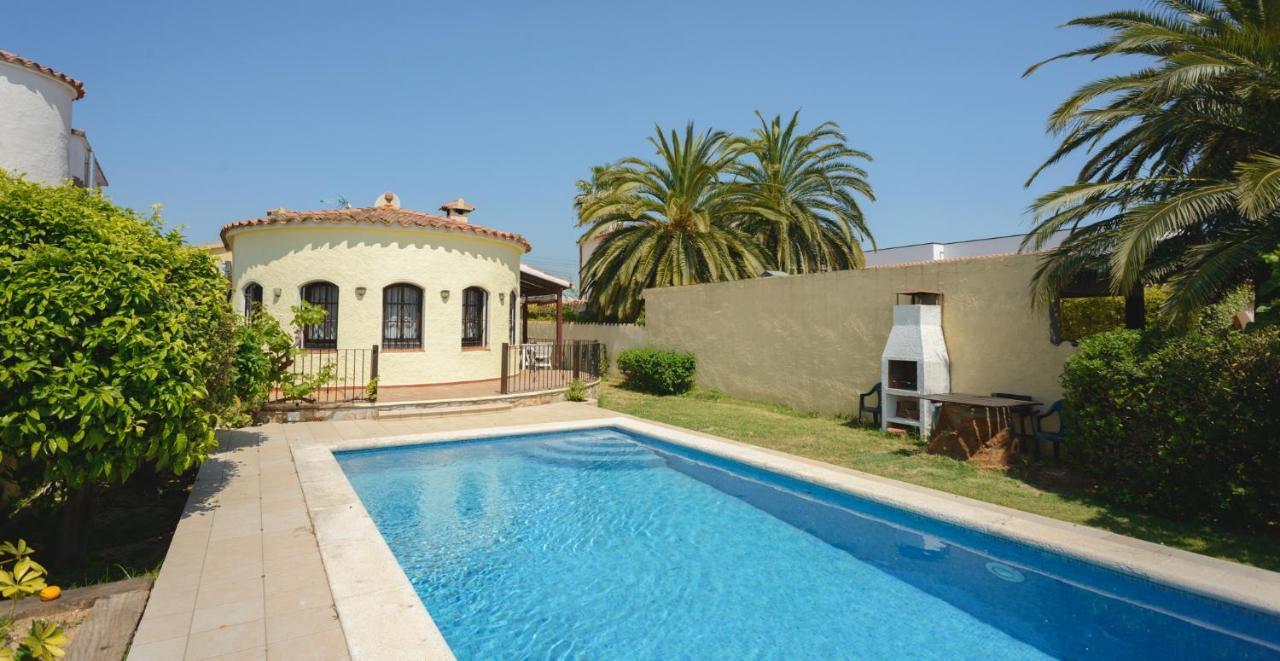 Casa Fluvia