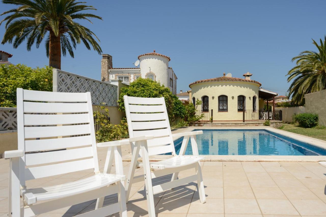 Casa Fluvia